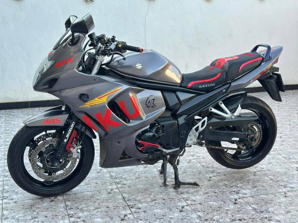 سازوكي gsx 1250 موديل 2011 مرقمه گير ومحرك مكفول كفرات جدد الدراجه جاهزه مابيهه نقص كلشي شغال مكاني بغداد حيور السعر 40وبيها مجال رقمي ***********
