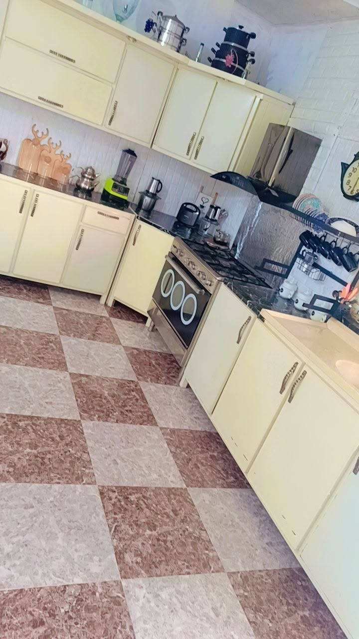 بيت للبيع مساحه ٣١٢م ركن طابو صرف في كركوك حي عسكري مقابل جامع شافعي بيت قديم بيها غرفتين نوم واستقبال وصحيات سعره ٢٢٠ مليون للمزيد من المعلومات اتصال على رقم مبايل ***********
