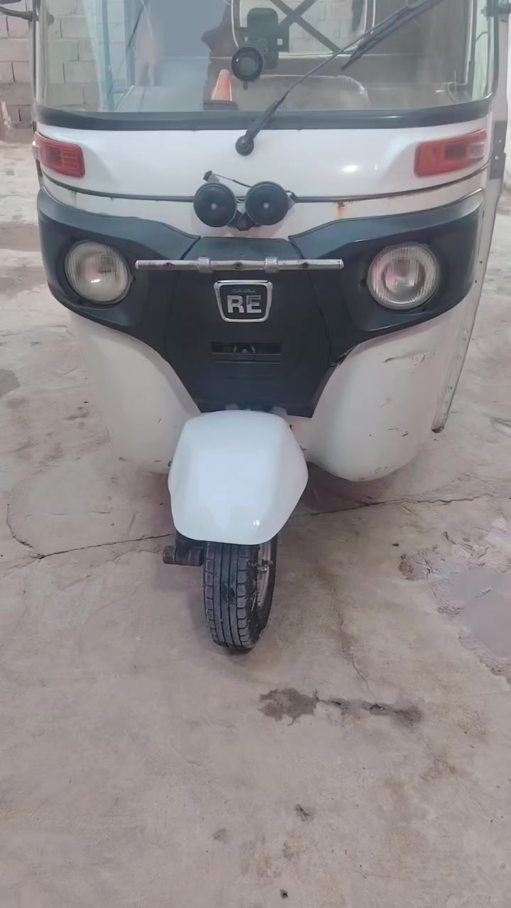 السلام عليكم تكتك مديل ٢٠ شهر السابع اوراق التكتك جاهزه كهربائيات كلها جديده مكينه مكفوله لا تبخير ولا تنقيص ولا مجفته حداديه من الطول للطول جديده مابيها ولا برغي نقص يرادلها بس سمكره متواجد خاص وهاذ رقمي ***********
