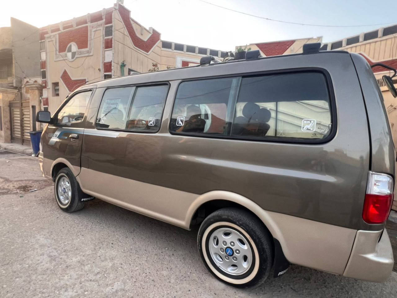 السلام عليكم سياره بريجو للبيع مديل ٢٠٠٠ تحويل مباشر سياره مصبوغه ه محرك كير اكسن مكفولات صدر امامي خلفي جديد  داخل كله جديده السياره فان واني شاد كله سياحي صفيره جديده مال شوفت عينك المكان بغداد المعامل السعر ٨٠  للتواصل ***********
