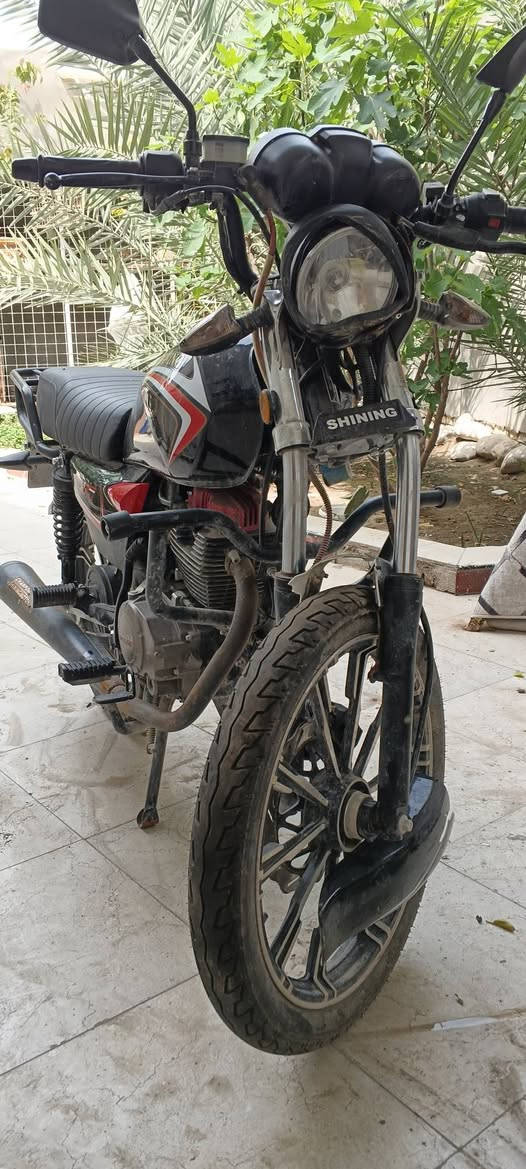 دراجة شايننك مرقم سنوية ولوحات بأسمي 

للبيع مثل ماموضح بالصور حادثها 

دبلات ومازدة وجاملغ فقط
*********** 
السعر خاص وبيهه مجال
