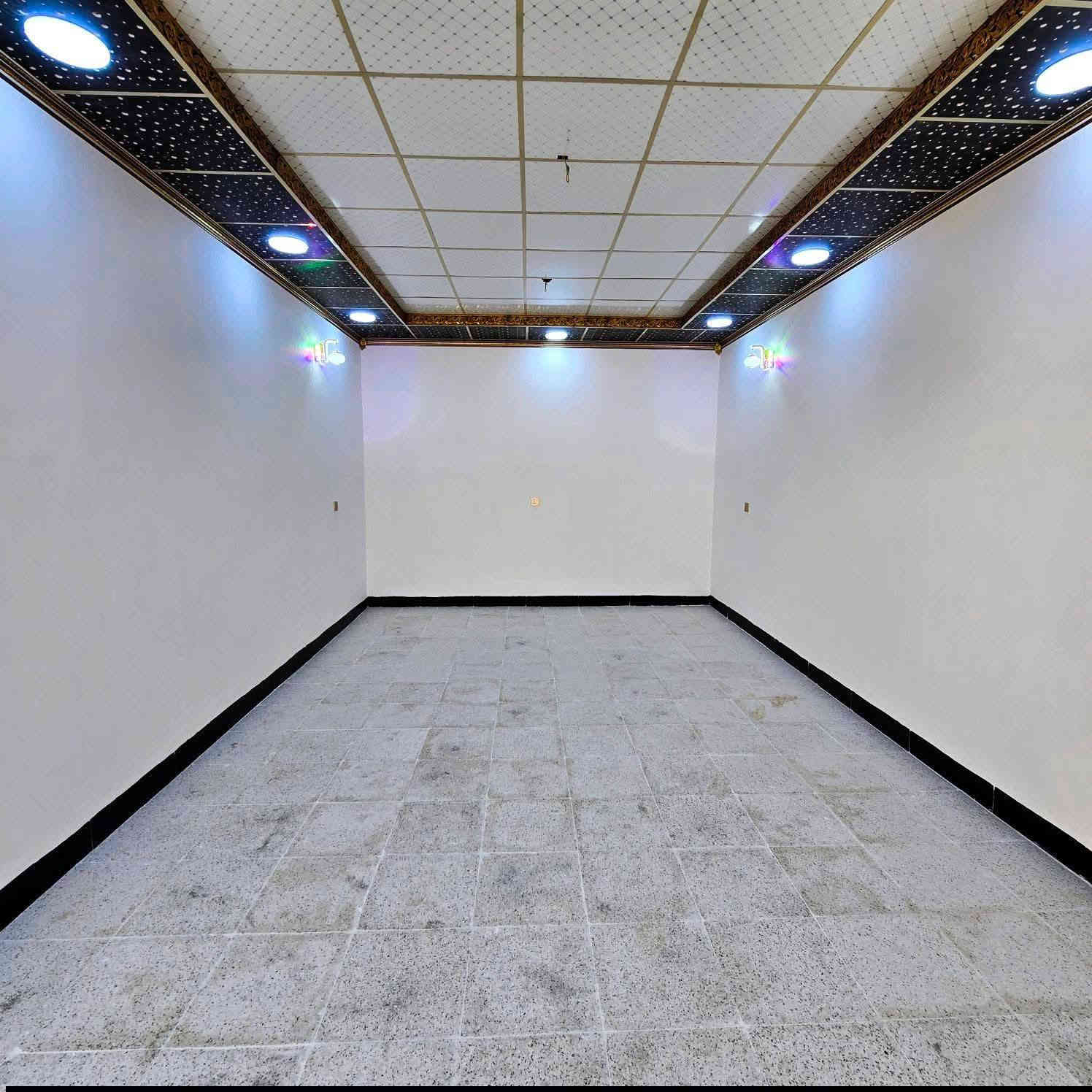 دار للبيع ٢٠٠متر. درجه اولى جديد اساس وسقف صب كونكريت بناء طابوك يحتوي على غرفتين نوم صاله مطبخ صحيات استقبال  الشارع الرئيسي والفرعيه تبليط عنوان الدار النجف الأشرف كوفه براكيه مقابل جامع الخزاعل سعر الدار ٧٠مليون  للإستفسار مراجعه المڰتب الڰوفه شارع المعمل قرب شارع المطار القديم مجاور صيدليه بلال مقابل صيدليه زحل جوار شارع سيد حبيب ***********مكتب ***********.مكتب
