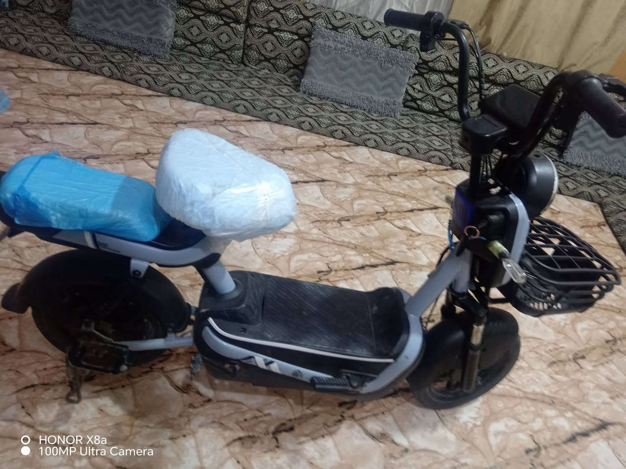 شباب دراجه شحن لبيع جديده صار 4تشهر من خذينه
ومعتاز وريد بيعه سعر 350 وبيه مجال عنواني البصره كرمت علي هذه رقم ***********
