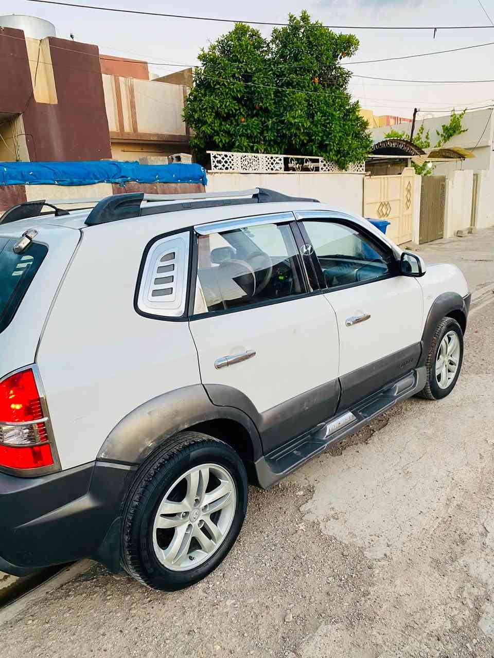 2009 خليجي ماشيه 157 الف  تخم تاير. حداديه  كله جديد سعر 89 وبيه مجال. سياره بيه قطع صبغ ابيع عام  مكان كركوك ***********
