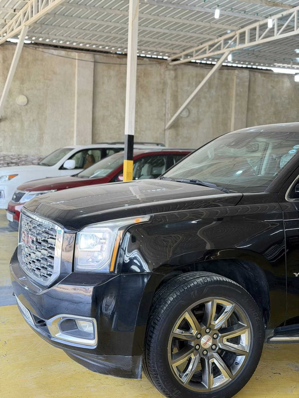 على بركة الله يوكن 2017 خليجي رقم سليمانيه 4 ارقام sle السياره خليجي بيها رش 3 قطع بابين وجاملغ اثر شخوط بدون ضربه بدون دواخل بدون ايرباك بيع او مراوس سعرها 330 وبيها مجال 
#معرض_بيت_شريجي 
الكوت حي لحكيم مجاور محطه الواسطي 
 للبيع خليجي وكالة  ✈️
موديل 17🦅  
رقم سليمانيه تحويل او وكاله
المواصفات😍
١ -كشنات كهرباء 
٢- لايت زينون
٣- سويج
٤- شاشة 
٥- حساسات أمامي خلفي
٦- تحديد مسار 
٧- تحكمات استيرن
٨- كامرأة خلفية 
٩- تشغيل عن بعد 
مكينه 8 سلندر 5300 
الخ... من المواصفات المعروفه
للاستفسار الاتصال بنا
*********** حسنين
