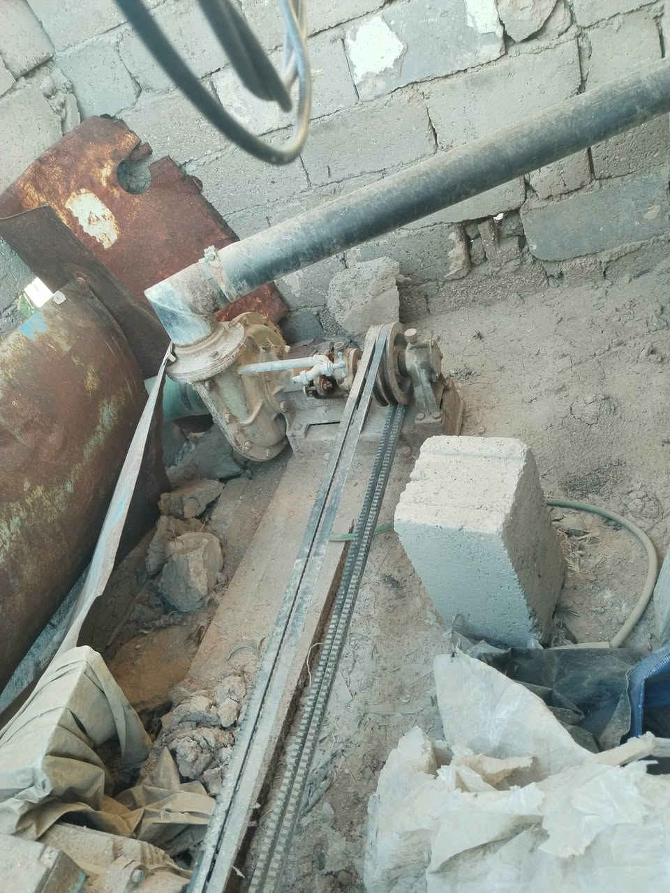 ماطور  للبيع 15حصان خنزيره 4×4 هي والصوندات مالته
***********
