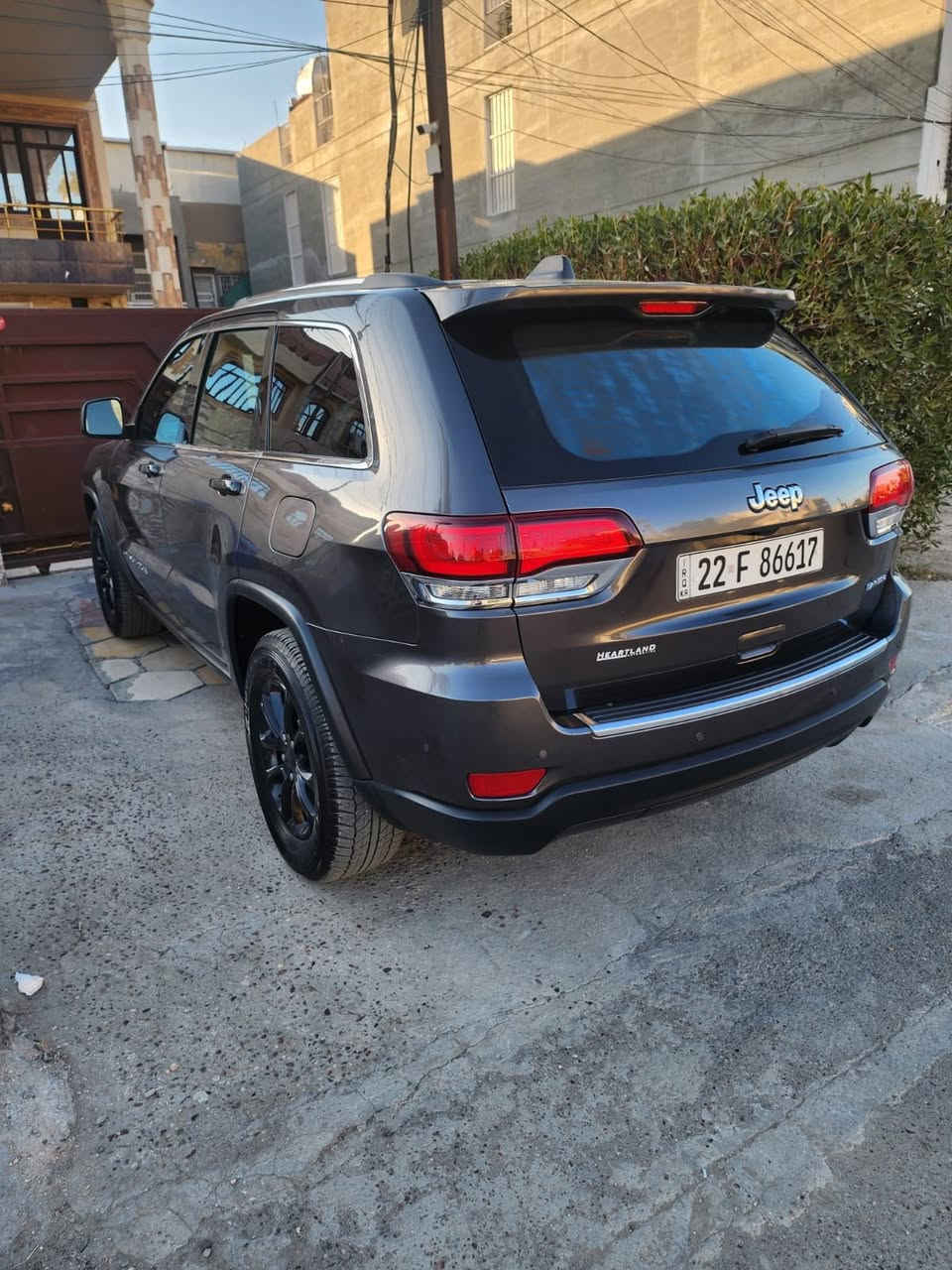 السلام عليكم ..
جيب لاريدو للبيع 🚨
الموديل 2021 امريكي كلين تايتل 
وطلع بيها باب السايق والخلفي بيهن كلير من امريكا فقط 
واكو رصعات خفيفه بجهت باب الصدر والخلفي 
العداد ( 67 ميل )
السعر :. 25 الف دولار وبيها مجال  

الموصفات 
ويل قياس 18 انج تخم تايرات جديد صارلهن شهر من شادهن.. صدر جديد 
شاشه دواره 
ستيرن كهرباء 
تشغيل عن بعد 
صندوق كهرباء 
المقعد الامامي والسايق كهربائيه
المقاعد الاماميه تدفئه 
تدفئه سترين 
سستم صوت 
حساسات خلفيه 
مرايا متحسسه للضوء العالي 
توقف تلقائي خلفي 
محدد سرعه 
السياره مال بيت جديده بمعنى الكلمه الله شاهد.
رقمي للاستفسار 
***********
