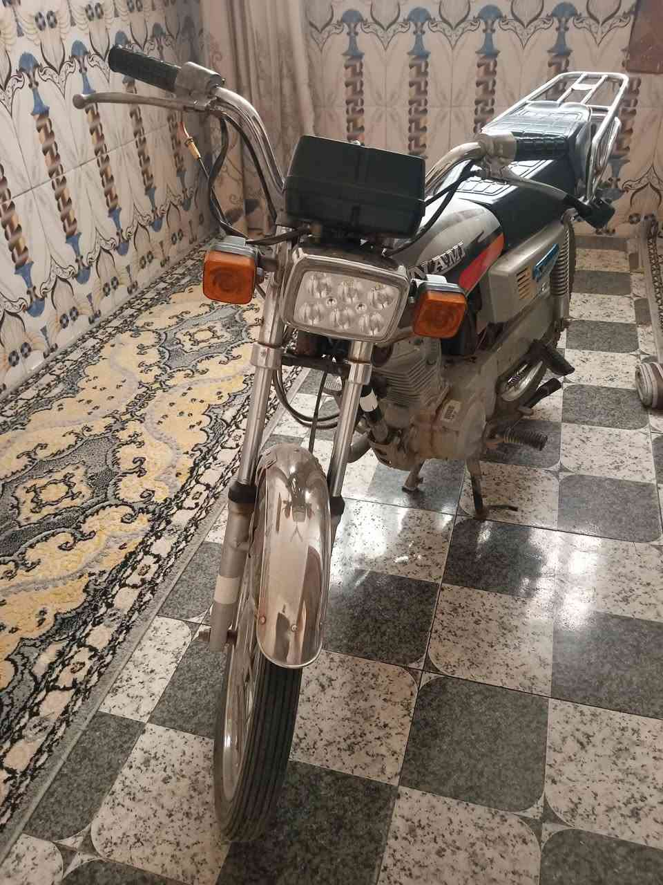 السلام عليكم ( للبيع )
دراجة نامة اربعة كير نضيفة وجاهزه وكلشي مابية 
تجي تفحص كدام عينك 

السعر : 450 بية مجال 
العنوان : الشامية حي العسكري الغربي شارع العريضة
رقم الهاتف : *********** بي واتساب
