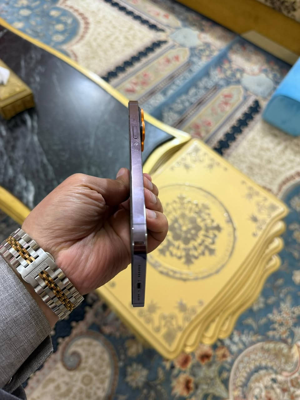 السلام عليكم
ايفون 14 برو ماكس لون بنفسجي 
ذاكره 256 
بطاريه 86 
نموذج M
الجهاز مكفول من كلشي على الفحص 
السعر (825) بي مجال بسيط 
المكان الفلوجه 
***********
