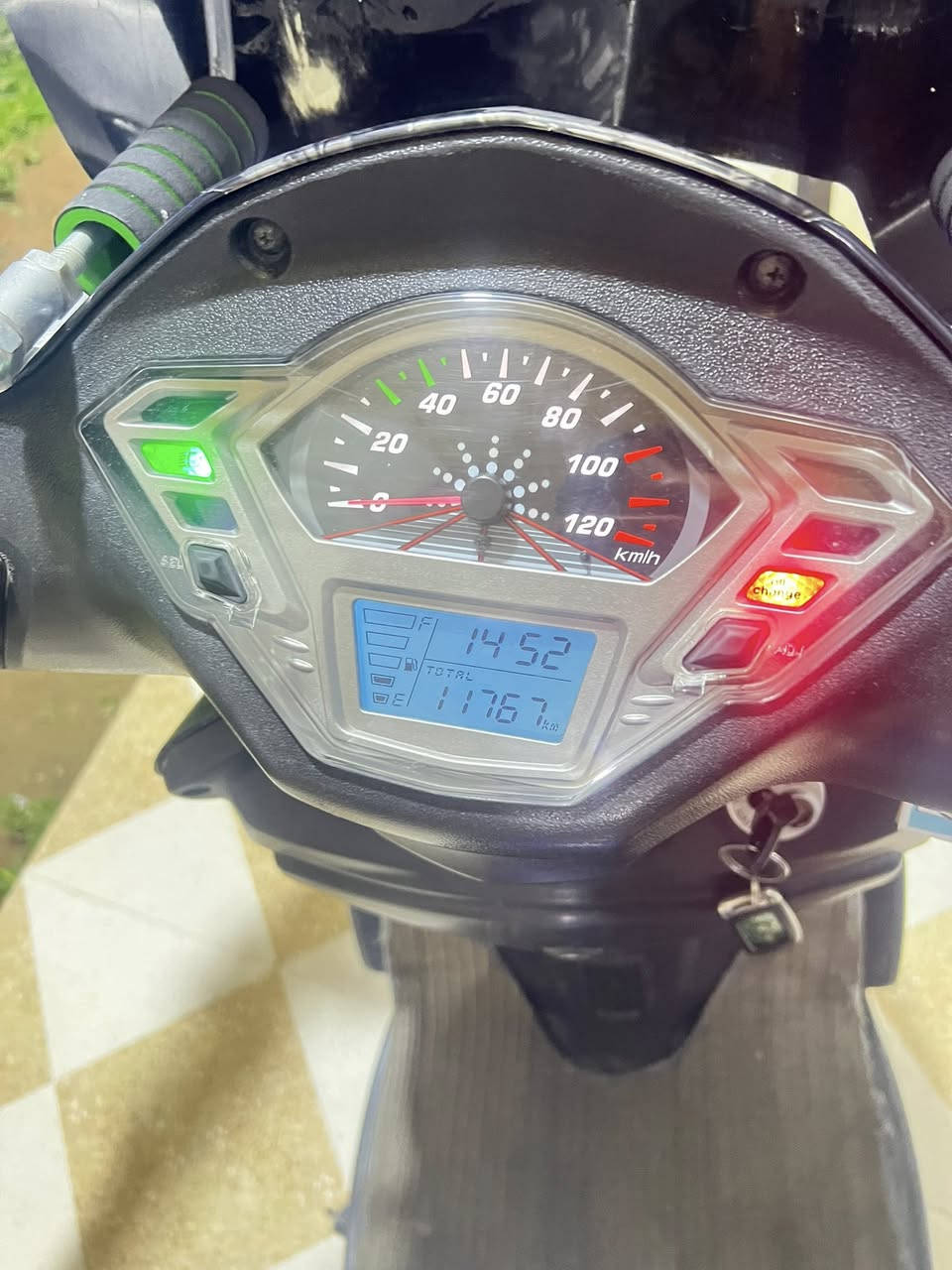 دراجه هاوجي دبابه مسجل بعده زيرو موديل 23تحويل مباشر السعر 17 وبي مجال قليل اتصال عله الرقم ***********
