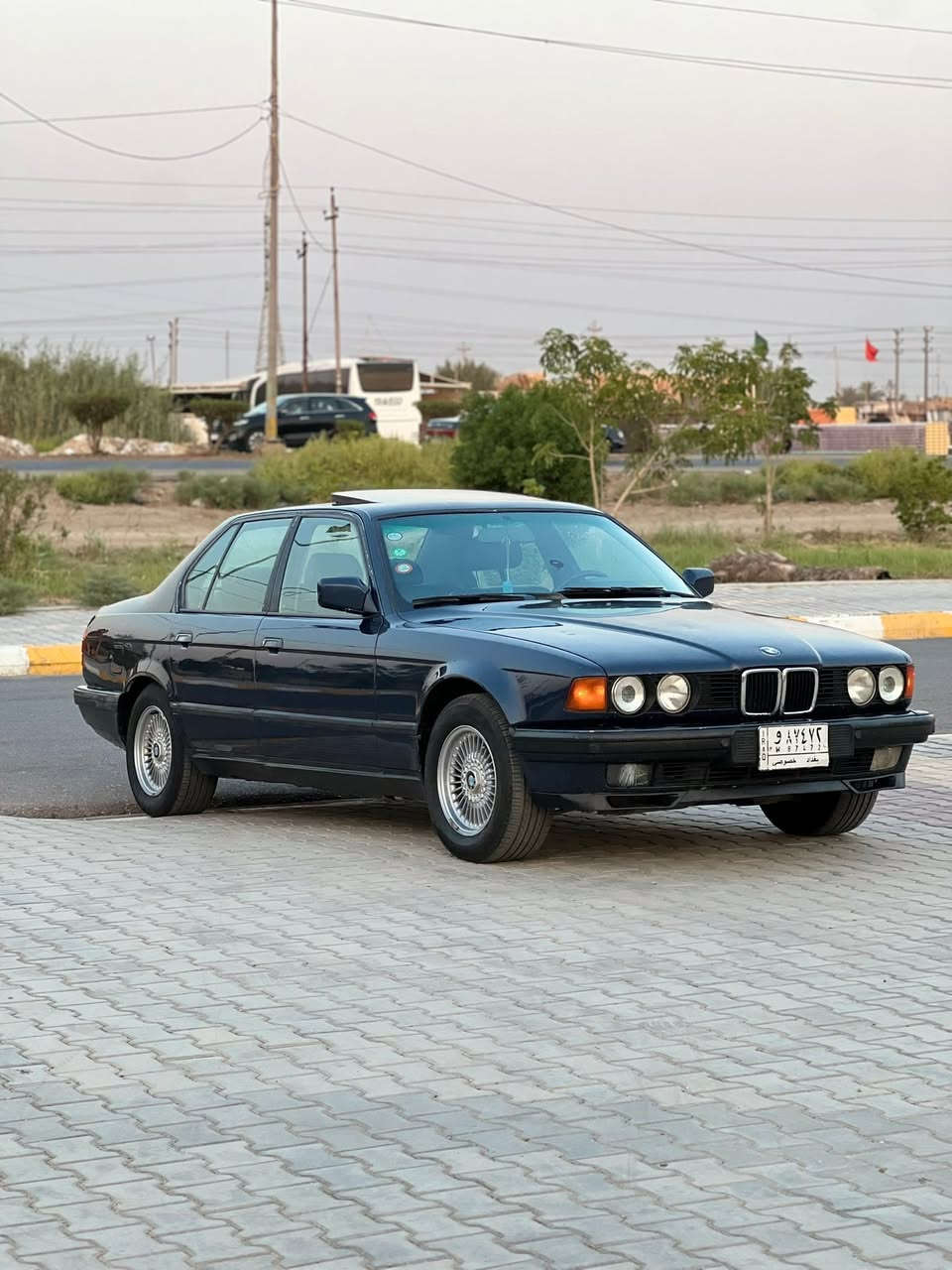 السلام عليكم اخوان 🩶
BMW موديل 1991 الحجم 735i
رقم بغداد تحويل مباشر ثاني يوم 
لون ازرق نيلي مكفوله كفاله عامه 
صبغ عام جماليه فقط بدون معجون 
محرك وكير مكفولات حاويه تبريد ثلج ❄️ منضومه كامله جديده تخم تاير وتخم ويل شعاع جدد دواخل جدا نضيفه كشنات جلد كهرباء تدفئه كشنات امامي وخلفي سنتر لوك ريموت كهربائيات كلهه شغاله مابيه ولا نقص سياره جديده سلايد روف شغال 3 حركات حداديه امامي خلفي بالكارتون شرط تراي 2026 دعاميه ام الهوائيات مال 40 
دبل جكمجه اناره داخليه خلفي امامي كلهه شغاله 
العنوان واسط 
السعر 57 وبيه مجال 
رقم الهاتف ***********
