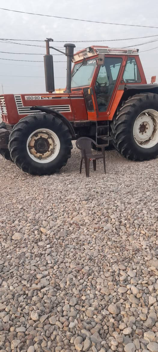 فيات حجم ١٦٠  رقم واسط تحويل مباشر  مكفوله كفاله  عامه على وضع الشركه ما مفتوح  بيها  اي  شي  محرك  لاتنقيص ولا تبخير  ولا مفتوح  جديده  بمعنى  الكلمه  استفسار اكثر اتصال على الرقم ***********  ترهم  مراوس
