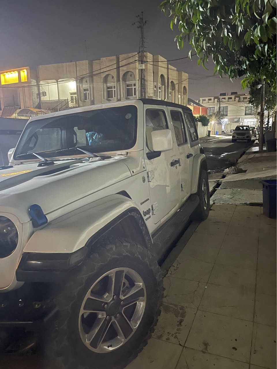 Jeep ranaglar sharey lemetet ful masafat V6 ferosh tenu gorenawa 2018?  *********** أربيل, العراق
