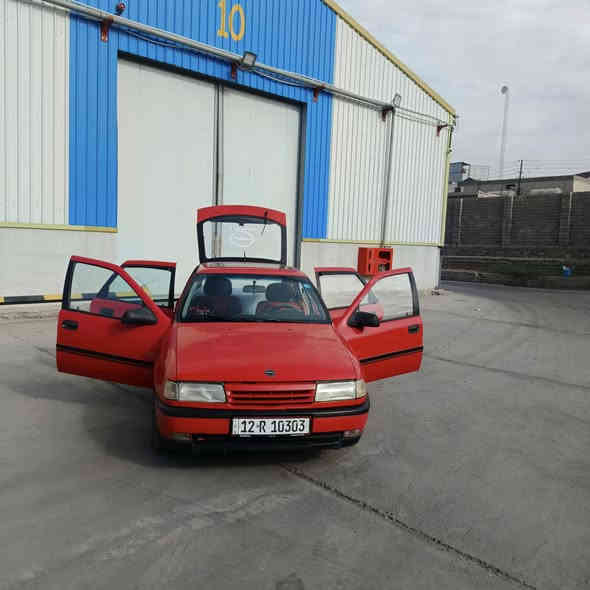 السلام عليكم فكتره موديل ٩٢ حجم ٢٠ كير محرك شرط بدون اي حادث صبغ صقف اثر تقحيل تبديل لوحات كشنات كهرب سياره جديده وحلوه سعر ٤٠ شرط تحويل ***********
