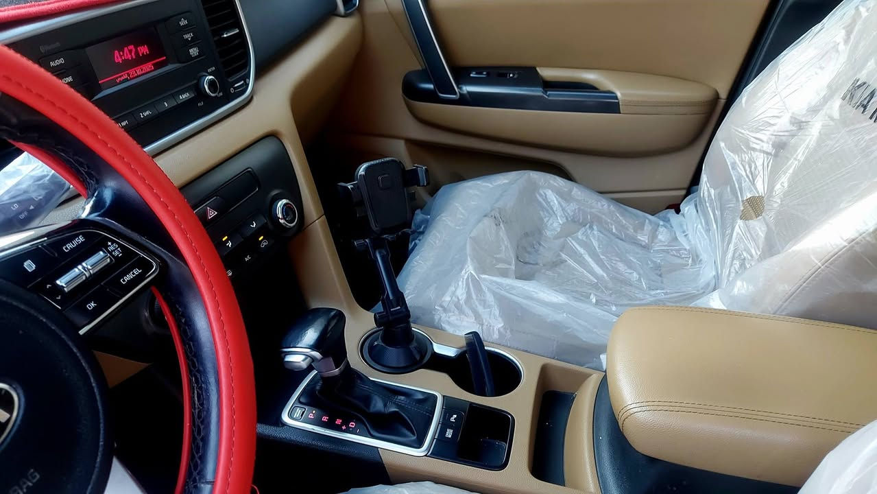 السلام عليكم
سبورتج 2019 شكل 20 خليجي للبيع 
السيارة مواصفات البيسك 
السيارة استخدام شخصي ماشية 100
السيارة بيهة بارد صغير في الباب الخلفي 
رقم بغداد الجديد بأسمي سنوية جديدة تحويل مباشر ثاني يوم 
مكان السيارة بغداد
***********
