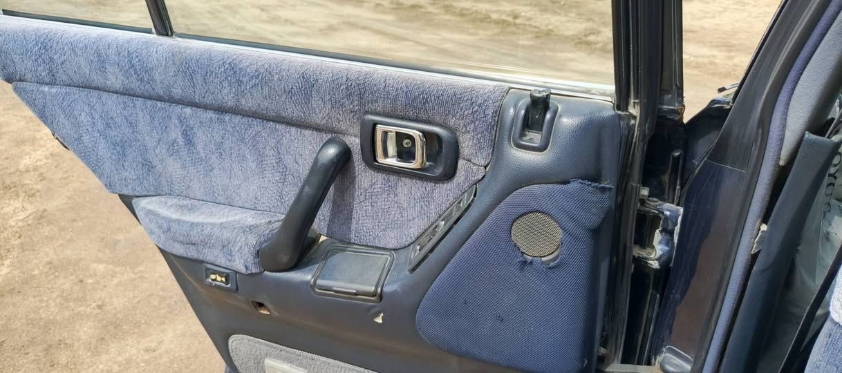 سلام عليكم أرنب 95 طويل مكينة وكير حاوية توهن شادهن تبريد وحدادية وتخم تواير اربعة جدد مصبوغة صبغ جمالية مكفولة من النقل الجثة والعيب الشرعي رقم جديد بغداد مكاني ذي قار السعر 63 وبية مجال حك الجية واذا مراوس ببيكم ما عندي اي اشكال بس حسب القناعة 
***********
