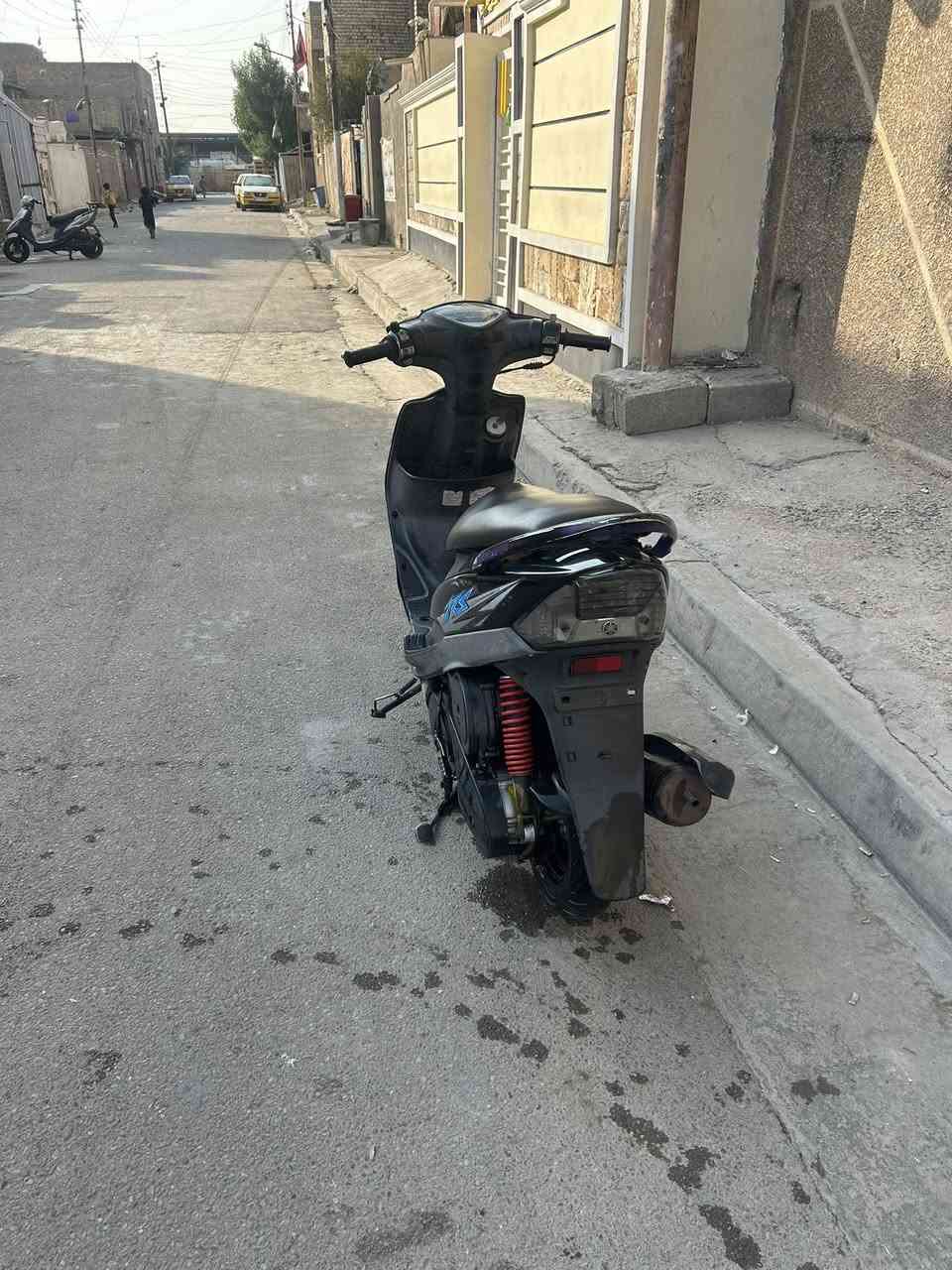 دراجه ماكس عدله للبيع مستعجل ع بيعتها                 هاتف ***********
