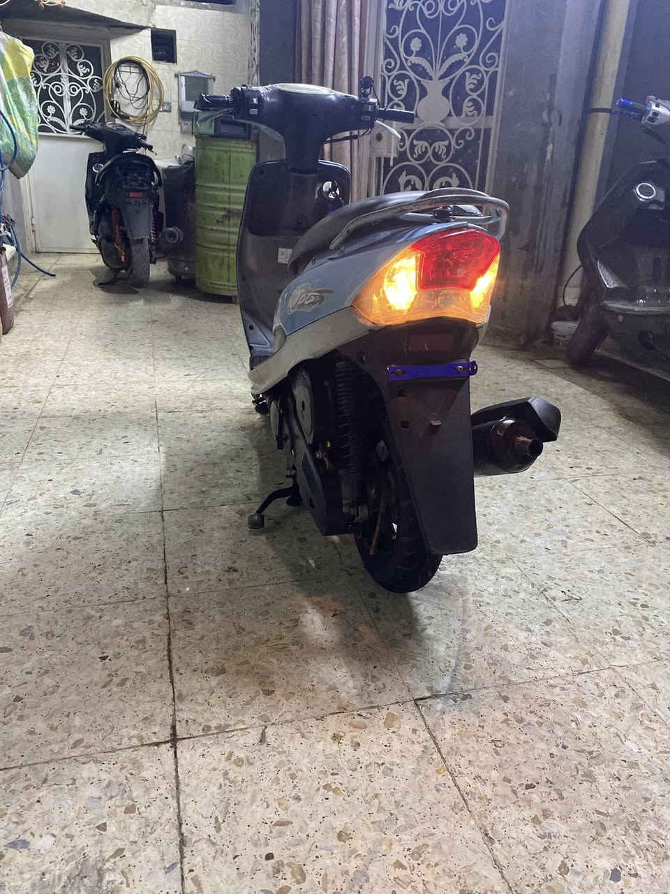 ماكس منغولي للبيع دراجة مفتوحة  قبل  الدراجة نكرة شوكت ما تريدة (مكاني. بغداد الشعب )السعر ٤٥٠بيها مجال للتفاوض رقم التواصل *********** واتساب او هاتف
