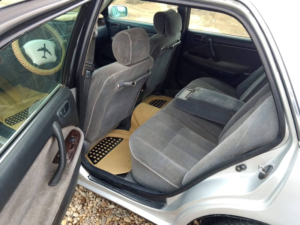 ماشاء الله تبارك الرحمان 🪬
للبيع راس ثور سلفري رقم بصرة مشروع وطني ملسق واليف سنوية 26شرط التحويل 
كفالة عامة من كلشي بية جراد محرك وكير ونجي بلاد مكفولة من الكصة والجثة والضربة وتبديل وكل رسميات حدادة جديد خلفي امامي مشط وباتري ومصطرة وبلاكات وفيت بم وجامة امامية تبريد ثلج دشبول باكيت غزفة زلغ مابية ارضية جلد تخم تاير جديد ويل كب جديد لزري سيارة ترايك وين متريد السعر 80 وبيهة مجال الطيبين  بصرة القرنة سيارة مال جناي 
غلية عليك ندعينة بل رزق 
 ***********
