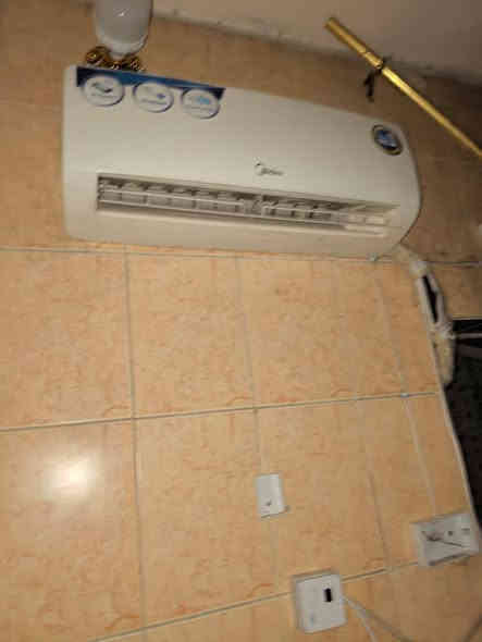 سبالت ميديا ننضيفات جدا
واحد حجم طن٢٢٥
والثاني طنين ٣٥٠
***********
