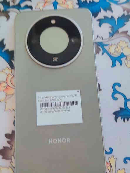 هونر x9d مستخدم يوم جديد بمعنى الكلمة ذاكرة 256 عشوائية 12 بطارية 8300 الجهاز غني عن التعريف  مكاني بغداد الخطيب الزراعي السعر 350قفل للاتصال***********1
واتساب ***********
