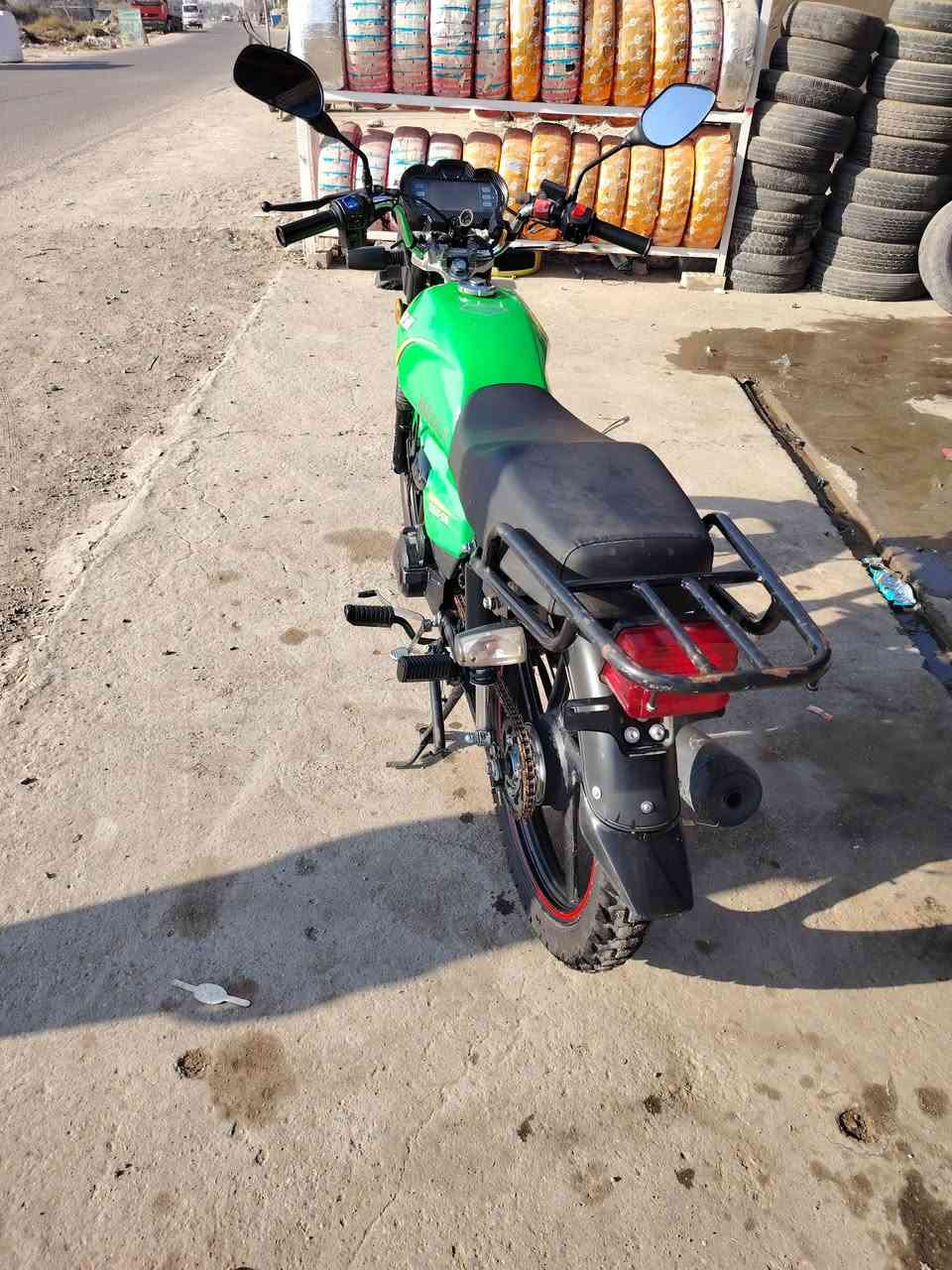 السلام عليكم دراجه سونك ٥ كير موديل ٢٤ نازله ب ٢٥ اورقها كامله  محرك بلادي كهربائيات كلها شغال سلف هندر شلعه معدل فول كهربائيات كلها شغال لستفسار *********** سعرها ٨٠٠  وبيها مجال مكاني بغداد  جسر دياله القديم قرب زعفرانيه
