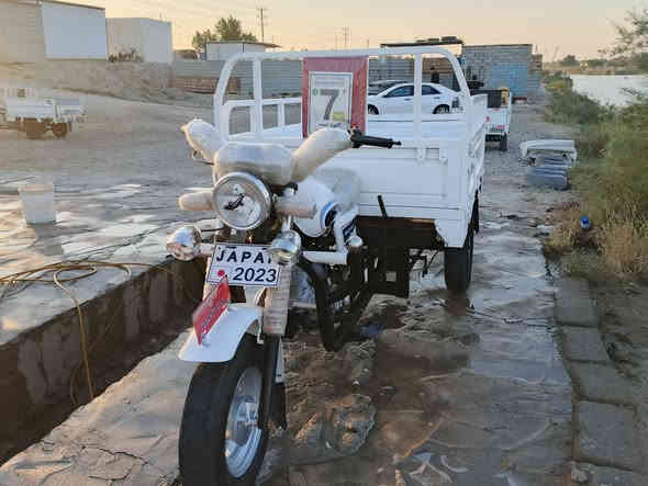 سلام عليكم ستوته للبيع مديل2015ستوته كامله مكمله محرك جيس كهربائيات من الطول للطول شغاله ماناقصه اي شي السعر1600وبيه مجال للطيبين مو شراي اطلع كبل للاتصال***********
