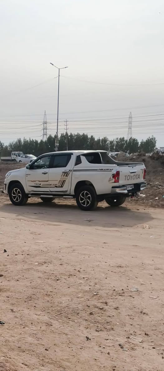 السلام عليكم هايلوكس تي اردي2020 بارد بصيط بيع مستعجل ***********
