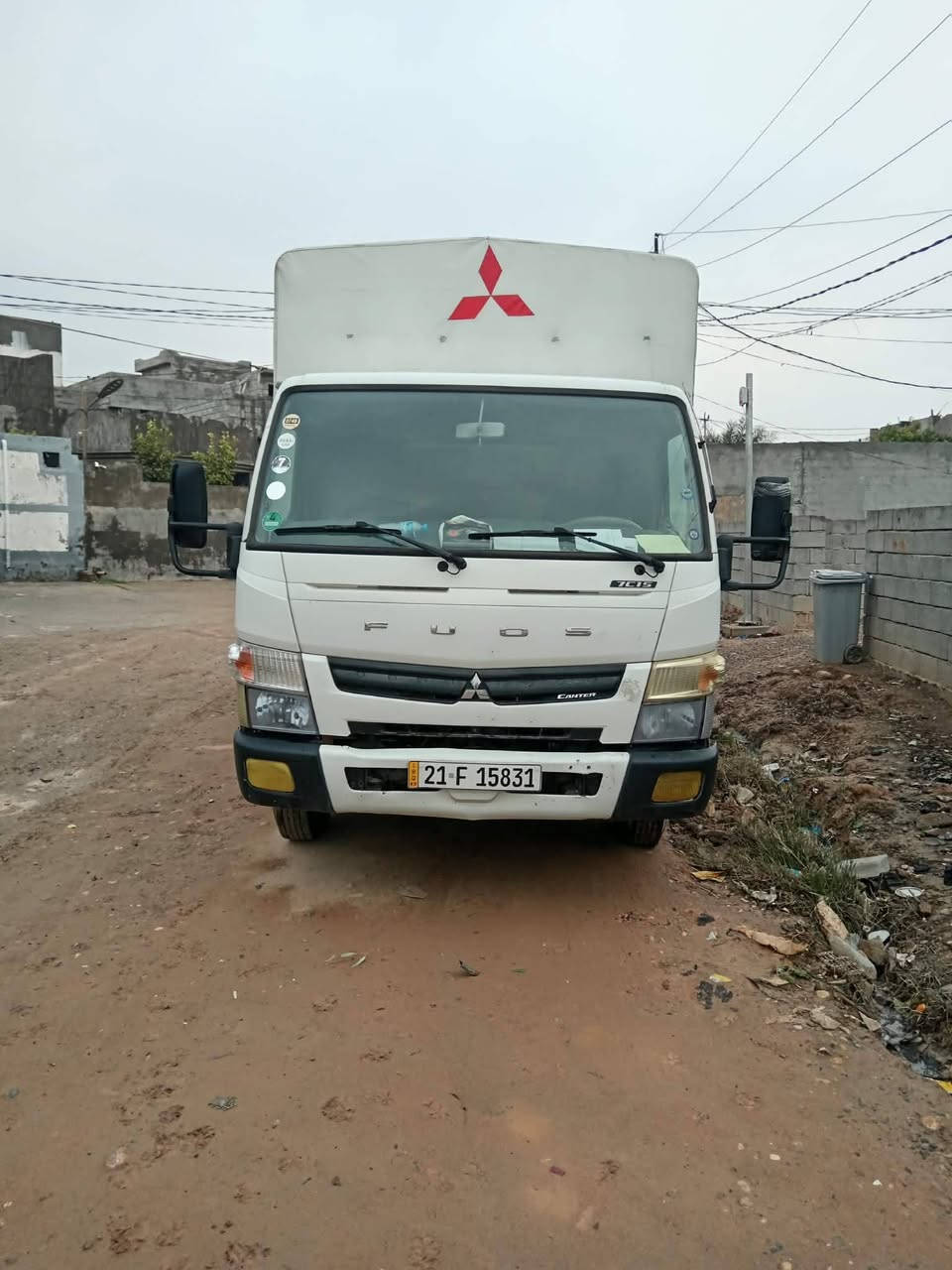 #من #رخصة #الادمن
كنتر أوربي موديل 2012 طول 6 متر دخول جديد السيارة مكفولة من البارد والصبغ والشخط كير اكسل مكفول حورتها مكينة 104سوبر بم ونوزل  قبل شهر تخم تاير صدر جديد تخم فلنجات دسكات باتريات زوج قبل اسبوع ماخذهن بدي الي تشوفة بعينك رصعة مابي سعرها مناسب للاستفسار ***********
