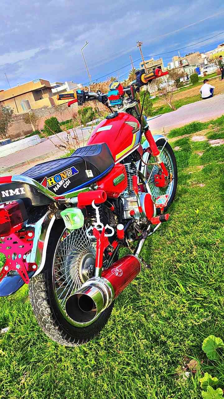 دراجە للبیع نامی تو پرو خمسة گیر مودیل2023مەنەفیست محرک200cc
وارين، دي جي،  الكهربا کل اشتغل
سعر خاس رقم***********
