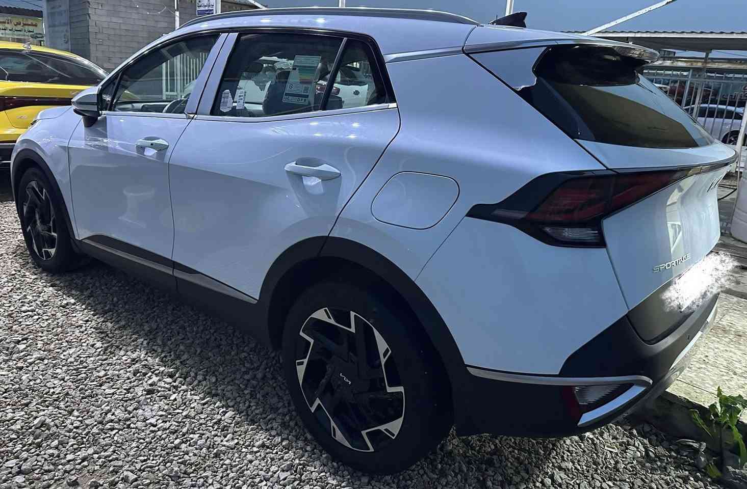 للاستفسار ***********
سبورتج 25 اربيل .. كفاله عامه من الدعاميه للدعاميه شرط السونار .. داخل بيجي .. جنطه شفط .. كشن تدفئه وستيرن تدفئه .. ولاقي المواصفات المعروفه ... السياره على وضع الشركه بشرط ... 
السعر 242$ 

الشراي يتصل لان مامتواجد  بالفيس .. وماجاوب رسائل
