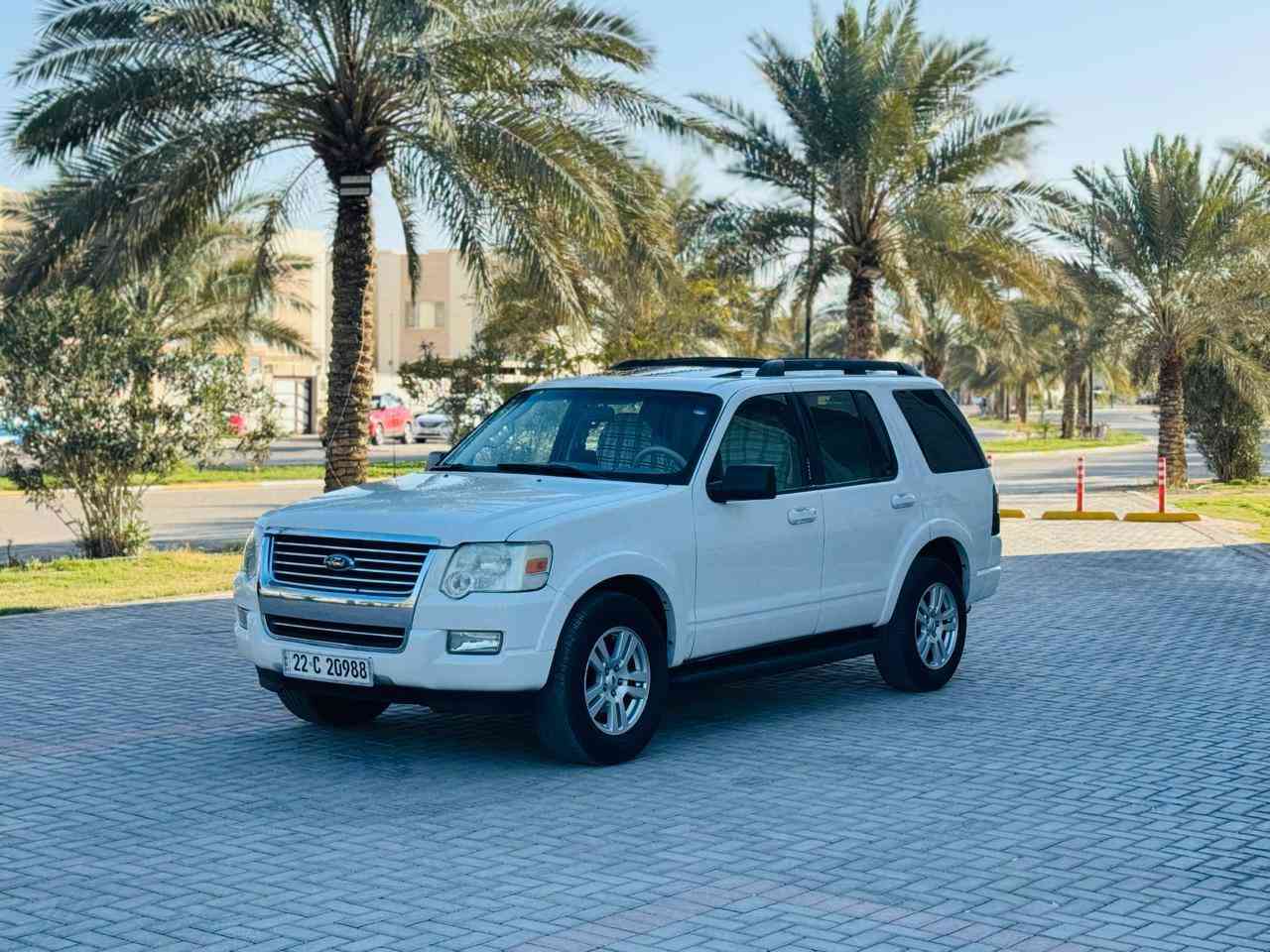 اكسبلور خليجي مديل 2010 سعر 108 قابل للتفاوض الاستفسار اتصل *********** خليجي مكفوله كفاله عامه ضربه وصبغ وتبديل مواصفات فول واحد على واحد فتحه سقف شاشه كبيره  تشغيل عن بعد تحكم ستيرن كامره خلفيه دواره كشنات كهربائي داخل بيجي كشنات تدفئه تبريد 7 راكب 3 قطع بصمات بلباب تبريد حساسات امامي وخلفي 5 ويل كب مكينه سته 6️⃣ V المرغوب مكينه وكير مكفولات حداديه جديده تخم تاير تبريد تدفئه شغال رقم أربيل دولي سنويه جديده مكان سياره كربلاء
