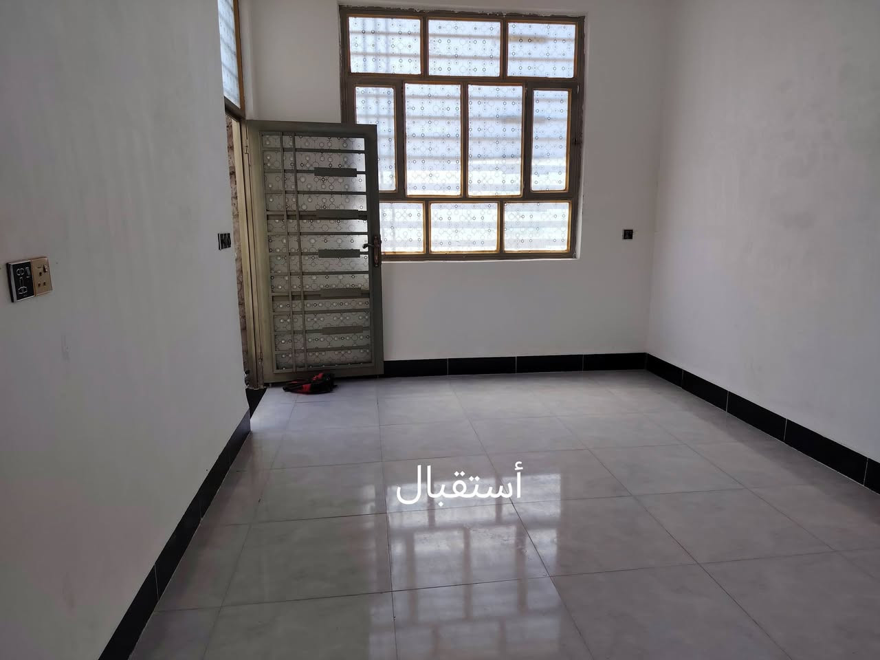 بيت طابو صرف للبيع المساحه 100 م حي الحسين الاول موقع تجاري شارع 30 تبليط بناء درجه أولئ حديث 2021 
مطلوب صندوق إلاسكان  20 تقريبآ القسط الشهري 125 الف اي أستفسار (***********) الاتصال على الرقم

