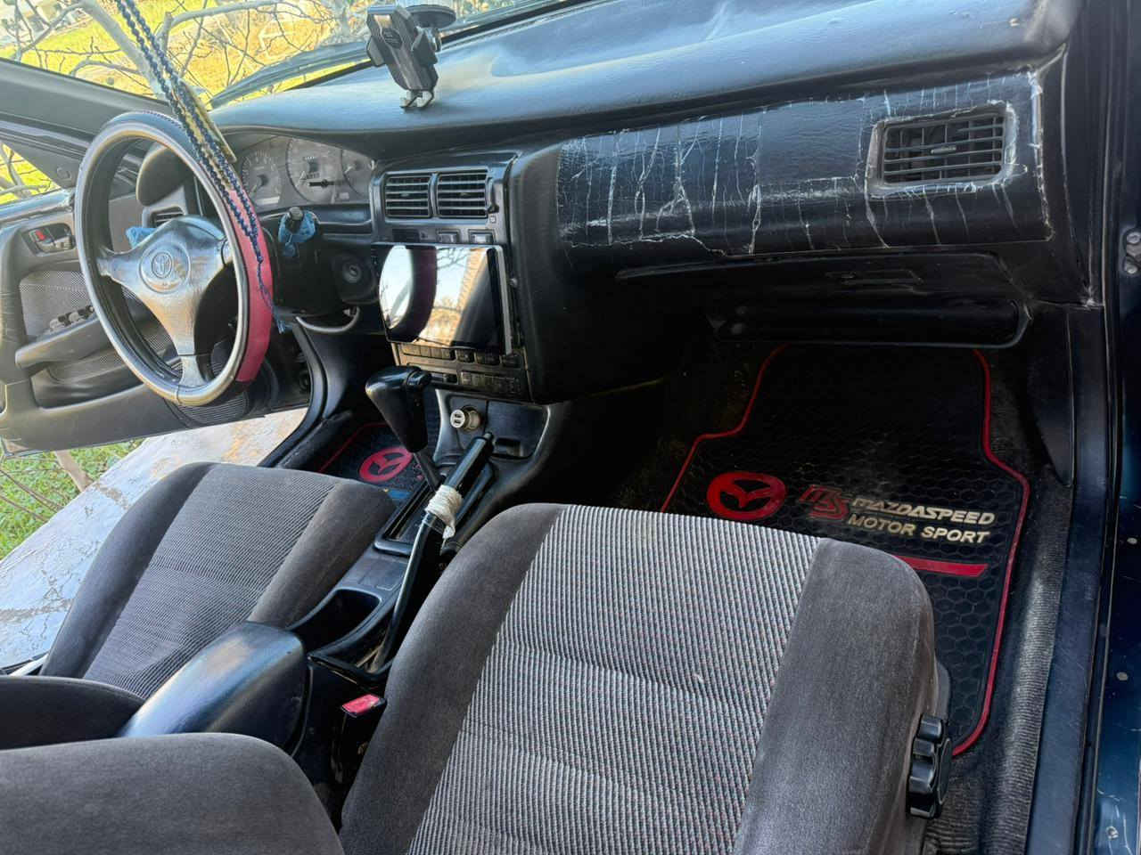 اسلام عليكم من رخصة  الادمن المحترم 
للبيع كرونا 1993 رقم بغداد انكليزي باسمي شرط تحويل 
مكفوله من صبغ  من ضربه او بارد  سياره بلاديه  
كير مكينه كصه جديد صدر  امامي خلفي تبريد تدفئه كله شغال سياره جاهزه مال جناي متصرف عليعة الف 
مكان سياره انبار فلوجه 
سعر المطلوب 54. بيهة مجال بصيط 
للتواصل. ***********
***********.
