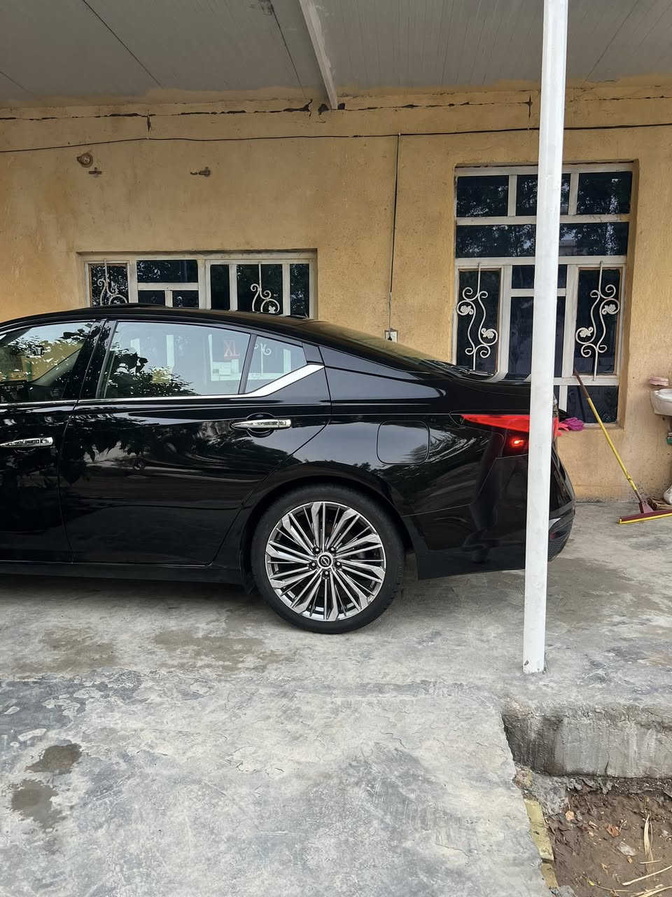 𝟐𝟎𝟐𝟑 𝐍𝐈𝐒𝐒𝐀𝐍 𝐀𝐋𝐓𝐈𝐌A :SL
نيسان التيما (SL)اعلى فئه فول VIPموديل : 2023
السعر 170 بيها مجال 
رقم سليمانيه سنويه جديده هزه جديده 

المواصفات : 𝐒L

ابـــواب بصمة
‏‎بصمة تشـــغـــيل 
تشـــغـــيل عن بعد
شاحن وايرلس 
‏‎شاشة ايباد لمس تدعم كار بلي 
كــــامــــيرات ٣٦٠ اربعه كامرات 
اوتو ستارات (𝐀𝐔𝐓𝐎 𝐒𝐓𝐀𝐑𝐓)
اوتو ستوب (𝐀𝐔𝐓𝐎 𝐒𝐓𝐎𝐏)
رادار امامي (تحديد مسار)
‏‎رادار جانبي (نقاط عمياء)
‏‎رادار خلفي (التحذير من الاصطدام)
‏‎حساسات امامي
‏‎حساسات جانبي 
‏‎حساسات خلفي 
نظام (𝐄𝐂𝐎)
نظام (𝐍𝐎𝐑𝐌𝐀𝐋)
نظام (𝐒𝐏𝐎𝐑𝐓)
‏‎تحكمات استيرن 
استيرن هيتر
كشنات جلد 
‏‎كشنات كهربائي 
‏‎كشنات هيتر
‏‎تـــبريـــد لمس
‏‎تـــبريـــد مـــركـــزي ‏‎
قطعتين تبريد 
‏‎لايتات 𝐋𝐄𝐃 ليد عدسة زينون بيلادي‏
‏‎بكلايتات 𝐋𝐄𝐃 ليد بيلادي
‏‎ويــل كــروم حجم ١٩

عنوان بابل جبله 
***********

حادثها جاملغ وبنيد بدون دواخل  ولجاملع جهه سكن كلير فقط من امريكا ‏
