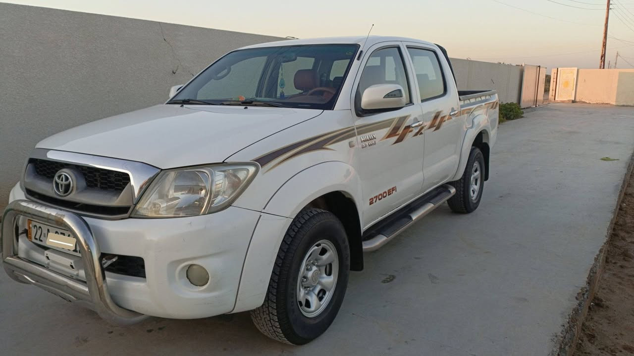 السلام عليكم بيكم 2009 فور ويل رقم اربيل سنوية لحد 2030 مكينه مجفته حدادية تبريد تدفئه كهربائيات كله شغال وبيه منظومة غاز 
بس بيه شوية صبغ بالقمارة من فوك ماعدا التكم السعر 170 ورقه ‏‪***********‬‏
