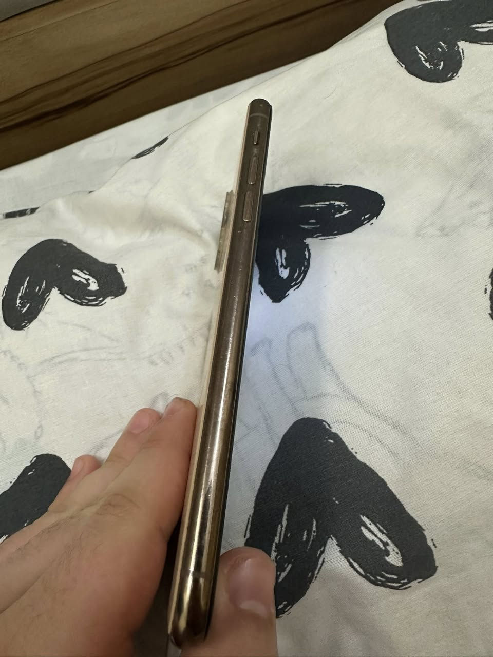 ايفون 11 برو ماكس ذهبي
مساحة 256 
مبدل شاشه نوعيه اصليه ب120 مع وصل الشراء وضمان 6 اشهر بيها
وبطارية مبدل
لباقي كلة شغال بي على الفحص فيس ايدي وكامرات وكلشي يعجبك 
220 الف قفل مكاني البصرة


**إذا كنت صاحب هذا الإعلان وتريد حذفه لأي سبب، رجاءا أرسل رسالة إلى الدعم الفني**