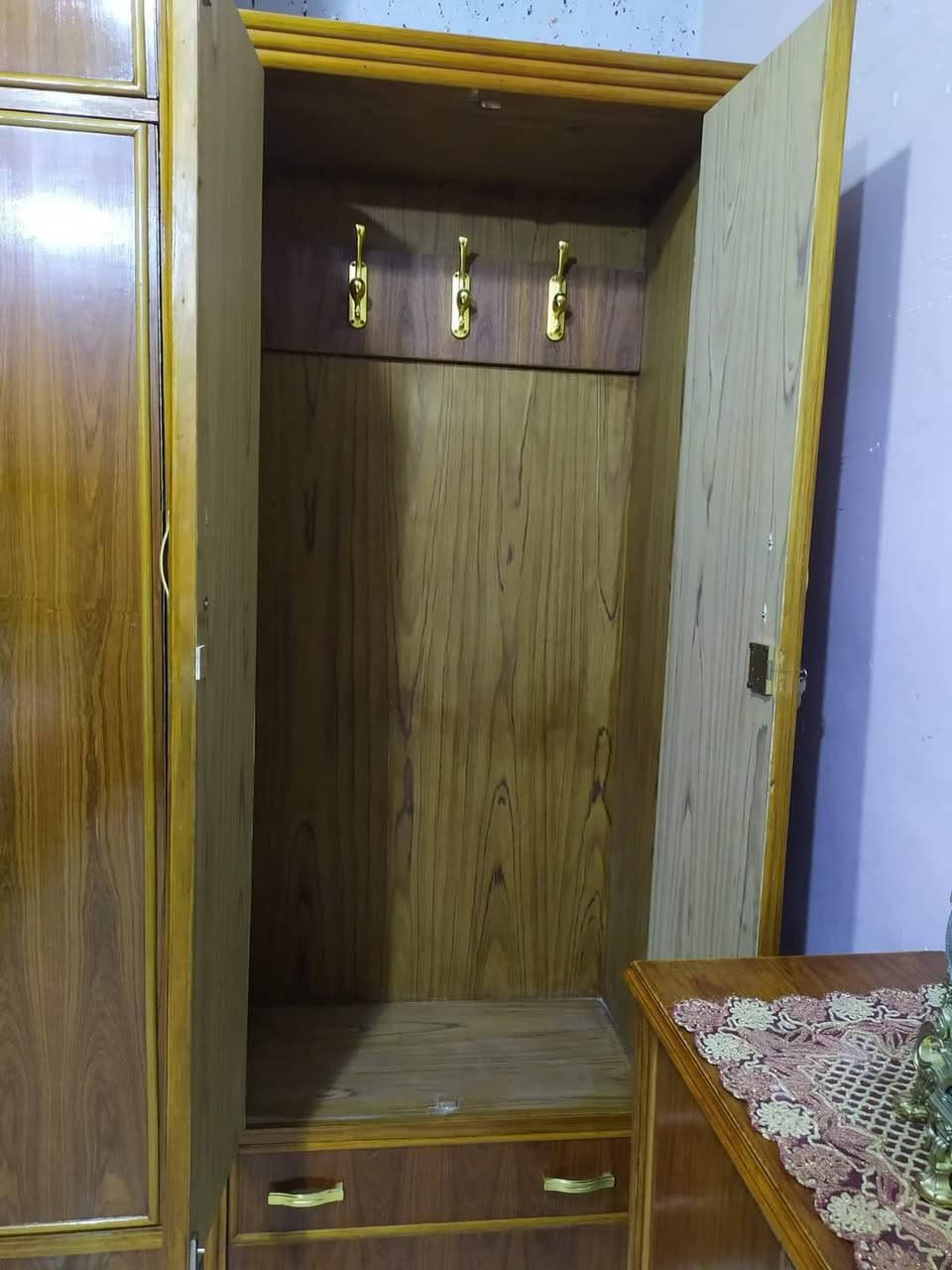 غرفة اخشاب للبيع تزگام
السعر:1،250،000 مليون وربع وبيها مجال
للأستفسار رقم الهاتف:***********
العنوان:واسط-الكوت-حي الحوراء مجمع الشهيدة اسراء
