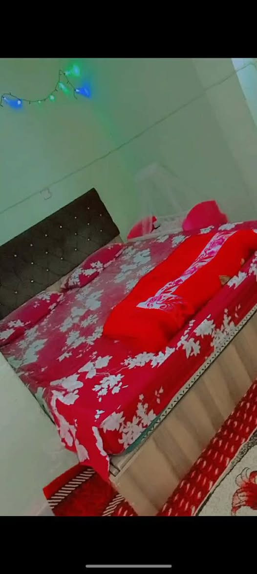 السلام عليكم غرفة تركي نظيفه جدا ما بيها اضرار 
سعرها ٣٠٠ وبيها مجال


**إذا كنت صاحب هذا الإعلان وتريد حذفه لأي سبب، رجاءا أرسل رسالة إلى الدعم الفني**