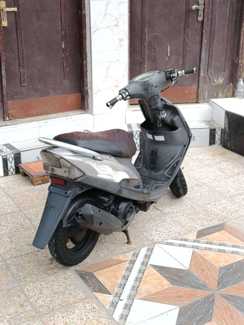 السلام عليكم
مااكس عدله   ياباني 120 

 مكفوله محرك  بلادي ما مفتوح شرط الفحص 
دراجه فوول ملاح كفرات بلادي كله ختم واحد 
شلعه ومعدل  110 فوول متنكض
كلشي شغال سلف  هندر اشاير  كلوبات سكنات  عينه لونين عداد السرعه  وعداد بانزين شغال  كلشي عل بلاد  

احلا من صور بالف مره 
سعر   800 وبيهه مجال قليل 
شراي يتصل
مكاني بصره 
 
***********
