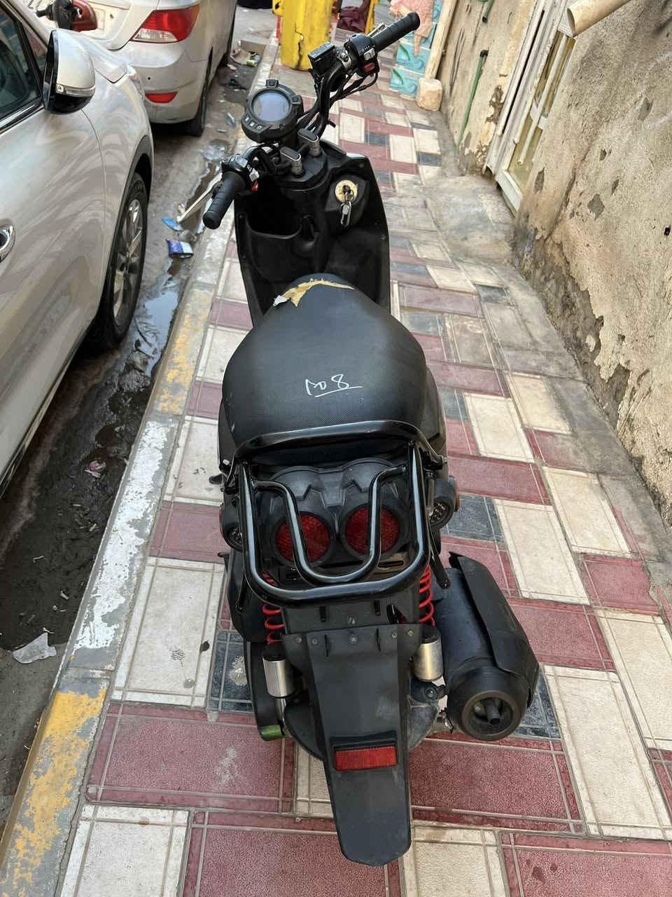 دراجه حاويه جديده ما ماشيه 
سكنز جبلي موديل حديث 
مكان /ناصريه الحبوبي 
‏***********
