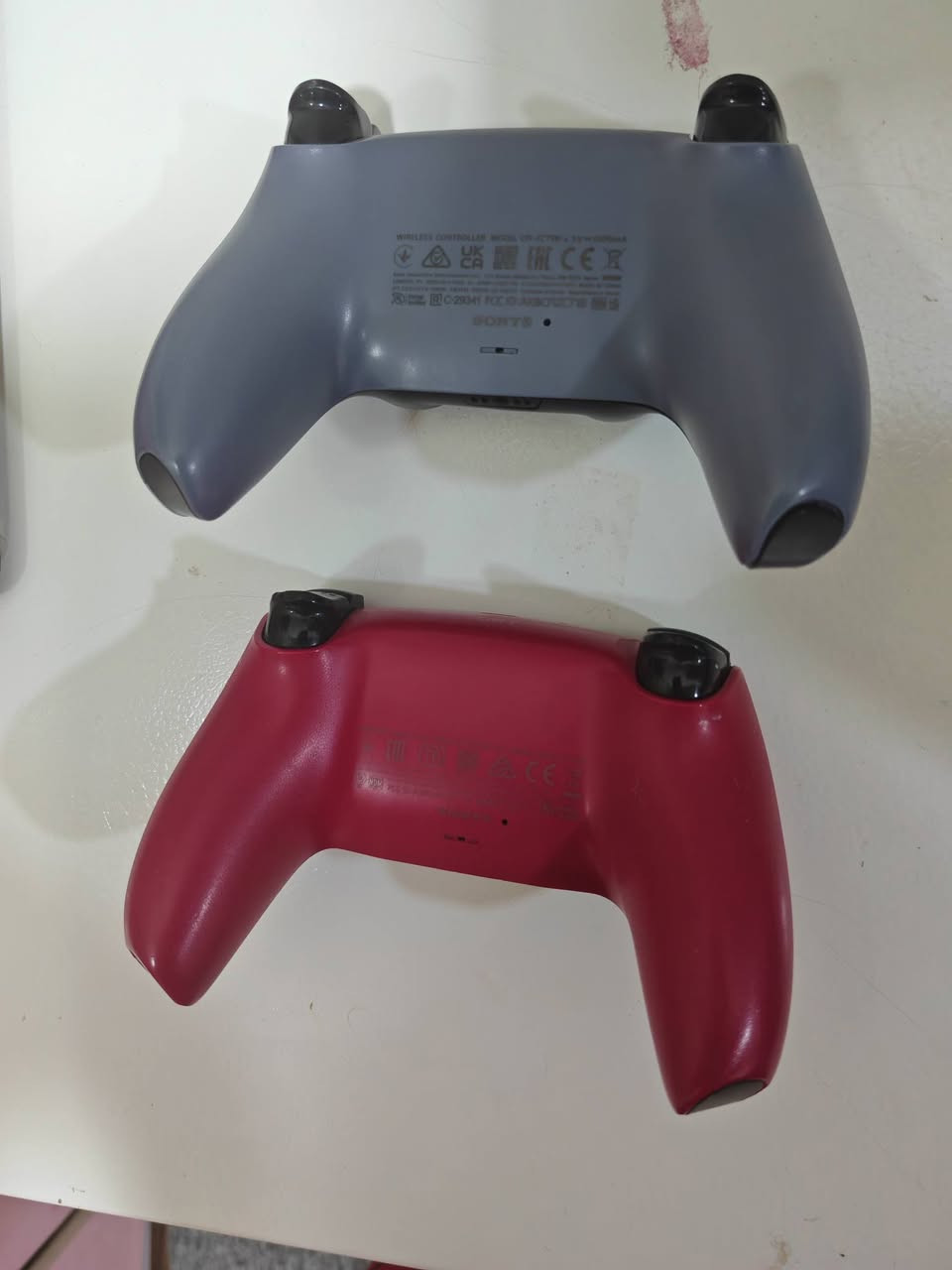 جوستكات بلي 5 جدا نضيفات 
سعر القطعة 50 
القطعتين سوه ب90
مكاني البصرة


**إذا كنت صاحب هذا الإعلان وتريد حذفه لأي سبب، رجاءا أرسل رسالة إلى الدعم الفني**