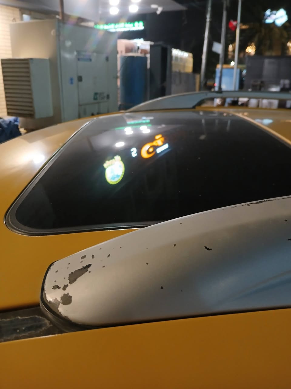 سلام عليكم هونداي تورنج موديل ٢٠١١ سيارة جاهزة كير محرك تبريد رقم ديالى سيارة فول مواصفات متواجدة بشارع فلسطين مكلف بلنشر رقم صاحب سيارة ***********
