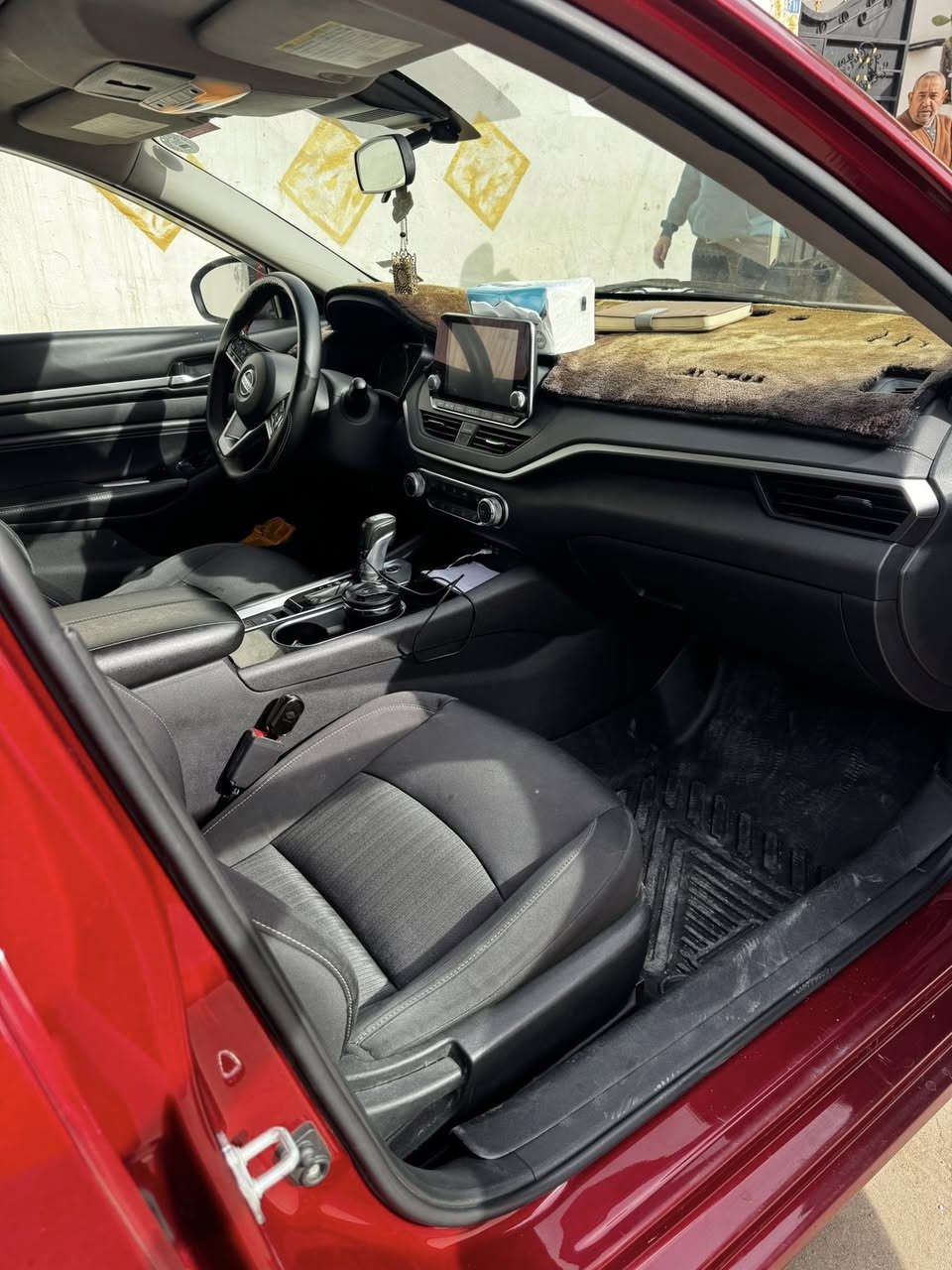 نيسان التيما موديل 2022 للبيع
حادثه سرقة بدون دواخل وبدون صبغ 
المواصفات: SV بلس
صور الحادث مرفقة 
عداد المشي : 88 الف ميل 
المواصفات:
 • محرك 2500
 • تشغيل بصمة + تشغيل عن بُعد
 • كشنات كهرباء
 • تدفئة بالكشنات
 • سايد بريك كهربائي
 • أوتو هولد
 • سياقة ذاتية (مساعدة السائق)
 • فتحة سقف
 • شاشة لمس 
‏ • Apple CarPlay & Android Auto
 • كاميرا خلفية
 • رادار مانع تصادم أمامي
 • تنبيه الخروج عن المسار
 • مثبت سرعة
 • تحكم بالمقود
 • إشارات بالمرايا 
      .     السعر 168 وبيهه مجال 
للاستفسار:  ***********
