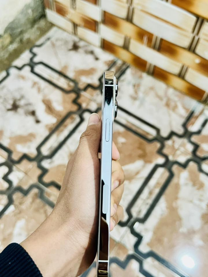 سلام عليكم أيفون 13 برو ماكس ‏باللون المميز الأبيض
‏بالذاكرة العملاقة المميزة 512 البطارية 90 بلادية غير محفزه
‏الجهاز كله بلادي شرط الفحص بأي مكان يعجبك
‏نظافة الجهاز 100% 100 زلغ واحد مابي الجهاز جديد بمعنى كلمة كامل ملحقات لون مميز وذاكرة مميزة المكان الناصرية المركز السعر اتصال فقط 
‏المكان الناصرية المركز
‏أقرب منطقة الشموخ 
***********￼
