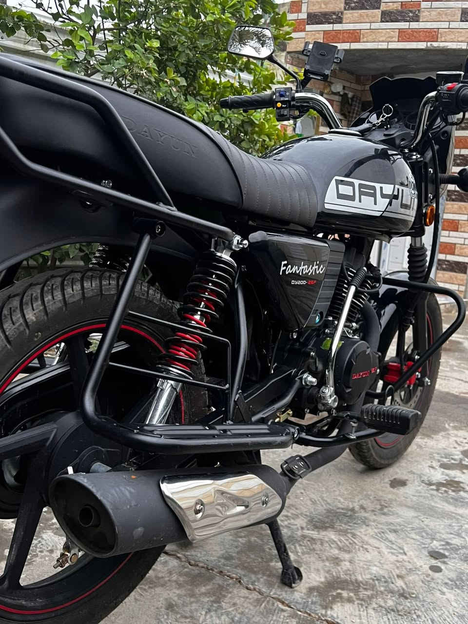 دايون كلاسك موديل 26 للبيع رقم اربيل تحويل شوكت ما يعجبك دراجه اقل شهر نازله من المعرض نضافتها انضف من صورة السعر 2500 بيها مجال قليل عنواني بغداد شاطى تاجي  رقمي ***********   ‭0751 337 3813‬
