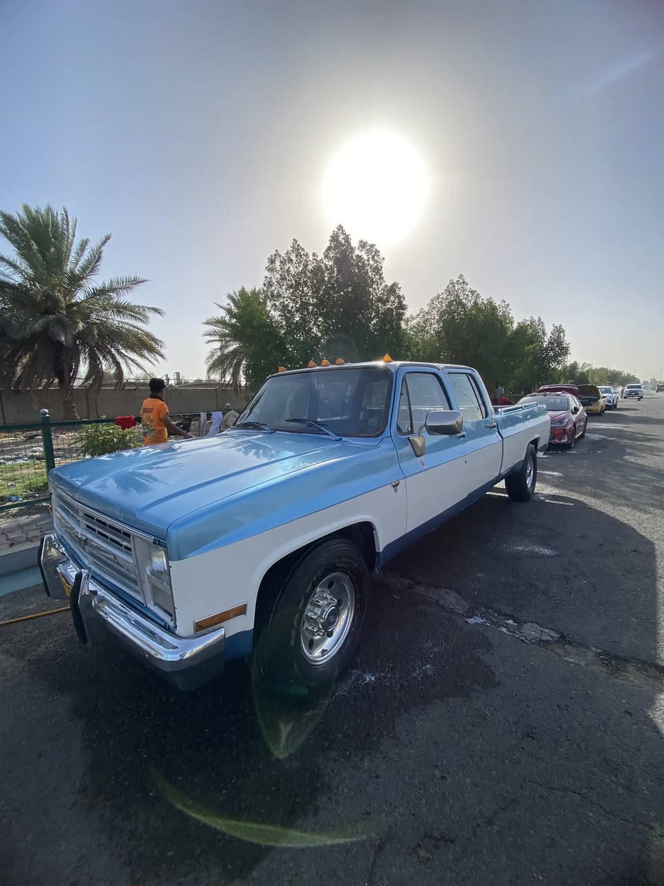 شوفر ليت ١٩٩٠ للبيع أو المراوس مكاني بغداد مكينه ٣٥٠ وكير ٤٠٠ اوتو  سياره حلوة ومرتبه تحول مباشر  عارضهة ٦٥ وبيهة شويه مجال *********** الي متعجبه يعبر رحمه لهلكم
