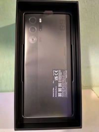 اخواني جهاز ريد ماجك 9 برو نضافه 💯 كامل الملحقات ذاكره 256ب12+12 للمرا...