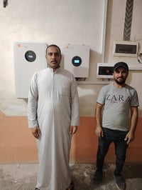 ٥ ألواح ٦٠٠ واط • بطارية ١٠ كيلوواط • انفرتر ٦ كيلوواط