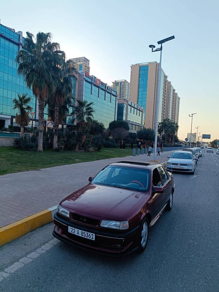 ئۆپل ڤیکترا ١٩٩٤
فوول گێر عادی 
مەکینە ٢٠ 
گێر و مەکینە بەشەرت 
سلایت کارەبای 
دوو جام کارەبای 
Abs
ناو غورفەی لە دەرێ جوانترە 
تاخم کوشین بیلادی 
تاخم ویلی ٩٥
لێدرانی پێش و پشتی بەشەرت 
تاخم پێشی تازە داگیراوە 
جایزە بەس هەزەو بە ناوکردنی دەوێ 
هەتامای دوعای خێرم لۆ دەکەی .
لۆ زانیاری زیاتر
سعریشی ٥٠ و یەک تۆز مامەڵەی تێدایە 
*********** أربيل, العراق
